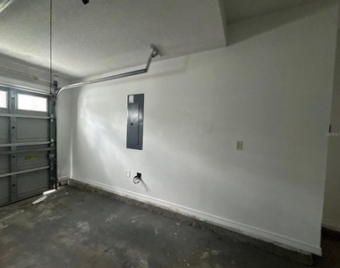 2127 Tom Street - Photo Thumbnail 48