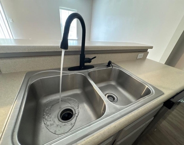 2127 Tom Street - Photo Thumbnail 44