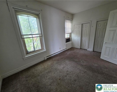 241 9th Street - Photo Thumbnail 4