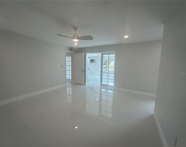 230 Annapolis Lane - Photo Thumbnail 20