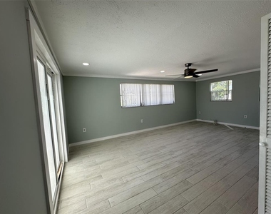 835 Conreid Drive Ne - Photo Thumbnail 12