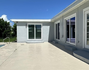 835 Conreid Drive Ne - Photo Thumbnail 31