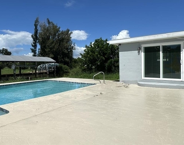 835 Conreid Drive Ne - Photo Thumbnail 30