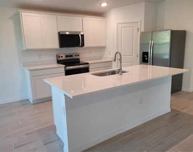 6305 Shaw Street - Photo Thumbnail 3