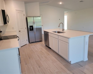 6305 Shaw Street - Photo Thumbnail 4