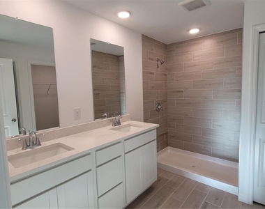 6305 Shaw Street - Photo Thumbnail 12