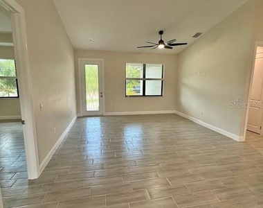 37 Gimli Street - Photo Thumbnail 5