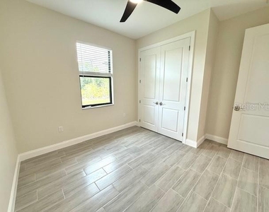 37 Gimli Street - Photo Thumbnail 16