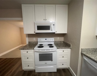 2472 Picnic Street - Photo Thumbnail 6