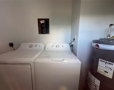 2472 Picnic Street - Photo Thumbnail 27