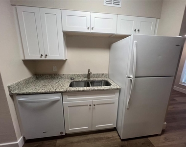 2472 Picnic Street - Photo Thumbnail 7
