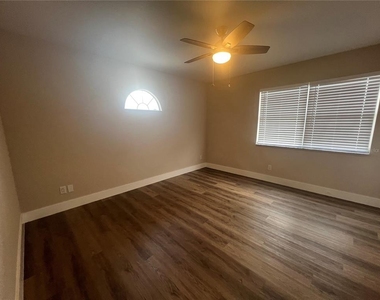 2472 Picnic Street - Photo Thumbnail 9