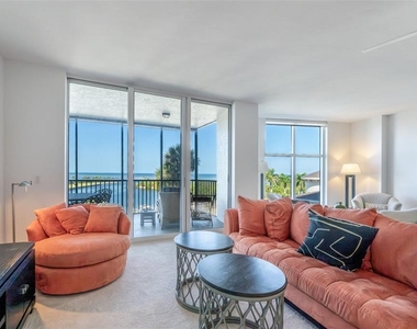 3313 Sunset Key Circle - Photo Thumbnail 37