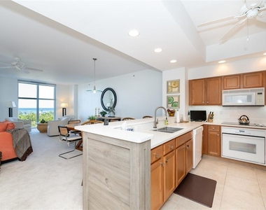 3313 Sunset Key Circle - Photo Thumbnail 19