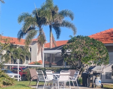 9300 Clubside Circle - Photo Thumbnail 24