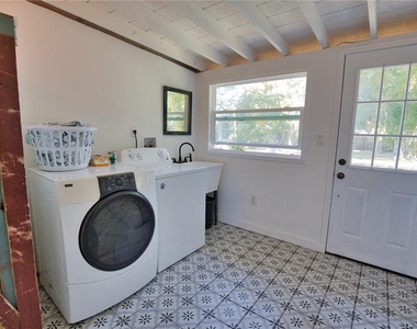 650 Edwards Street - Photo Thumbnail 36