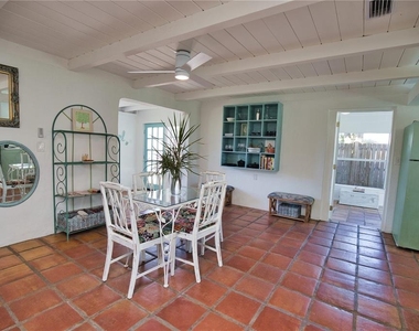 650 Edwards Street - Photo Thumbnail 8