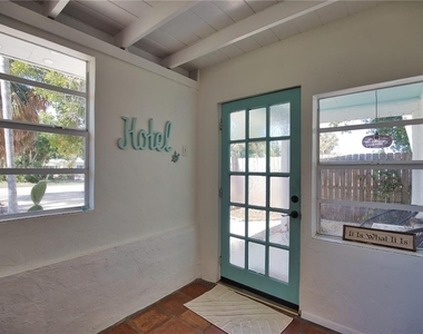 650 Edwards Street - Photo Thumbnail 4