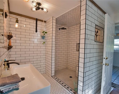 650 Edwards Street - Photo Thumbnail 33
