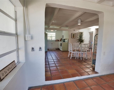 650 Edwards Street - Photo Thumbnail 5