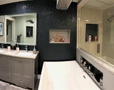 6401 Shoal Creek Street Circle - Photo Thumbnail 5