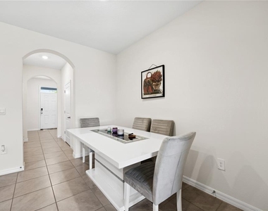 8924 Milestone Drive - Photo Thumbnail 7