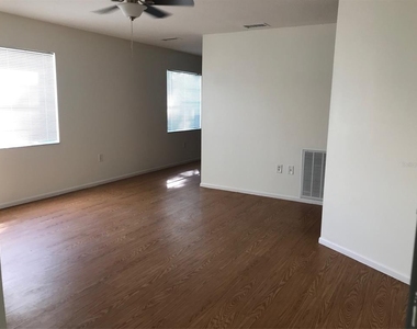 2916 24th Street W - Photo Thumbnail 2