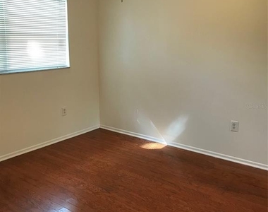 2916 24th Street W - Photo Thumbnail 5
