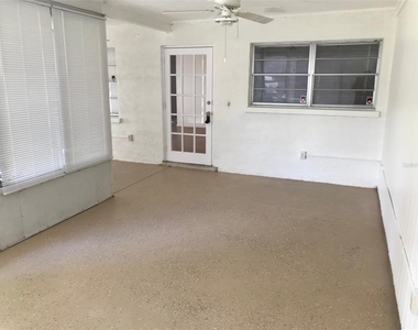 2916 24th Street W - Photo Thumbnail 1