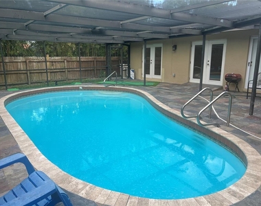226 Delmar Ave - Photo Thumbnail 3