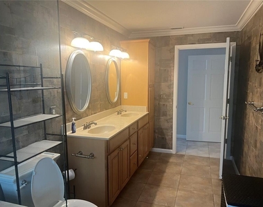 226 Delmar Ave - Photo Thumbnail 23