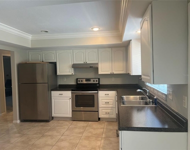 226 Delmar Ave - Photo Thumbnail 9