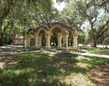 8501 Park Shore Lane - Photo Thumbnail 39