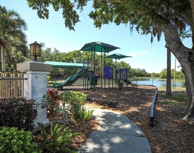 8501 Park Shore Lane - Photo Thumbnail 45