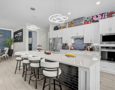 15835 Tradewind Terrace - Photo Thumbnail 6