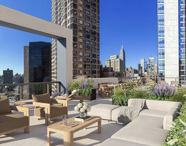 East 39th Street - Photo Thumbnail 9