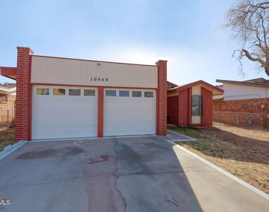 10948 Casey Stengel Place - Photo Thumbnail 2