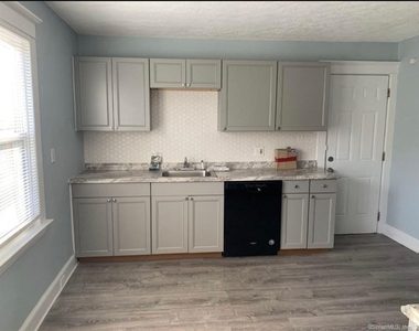 364 Rock Avenue - Photo Thumbnail 1