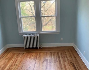 364 Rock Avenue - Photo Thumbnail 4