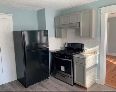 364 Rock Avenue - Photo Thumbnail 2