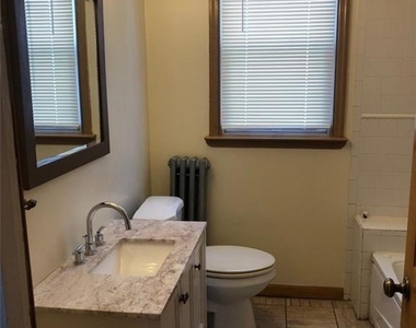 364 Rock Avenue - Photo Thumbnail 4