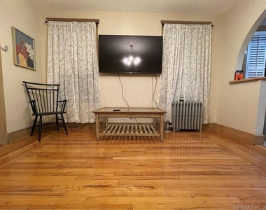 364 Rock Avenue - Photo Thumbnail 3