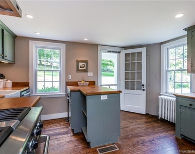 115 River Road - Photo Thumbnail 8