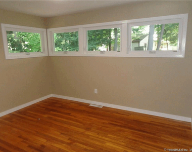 9 Silver Drive - Photo Thumbnail 9