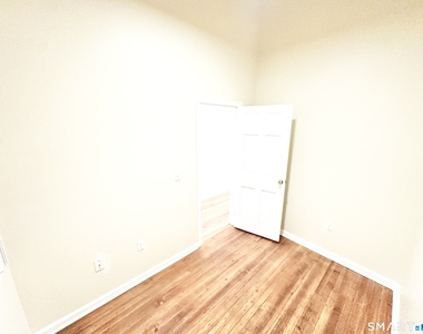105 Bank Street - Photo Thumbnail 6