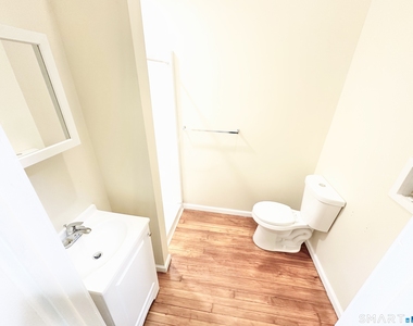 105 Bank Street - Photo Thumbnail 4