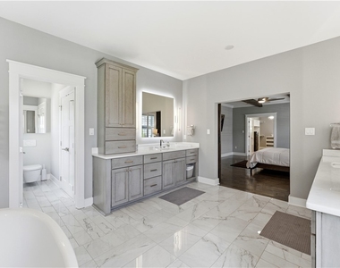 666 Chilliwack Ln - Photo Thumbnail 24