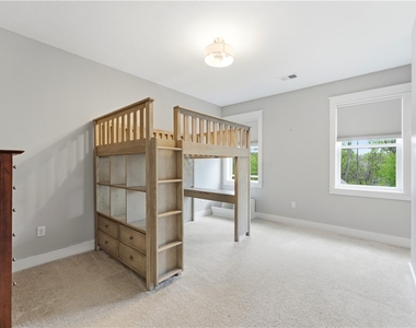 666 Chilliwack Ln - Photo Thumbnail 33