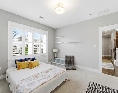 666 Chilliwack Ln - Photo Thumbnail 31