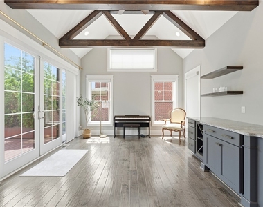 666 Chilliwack Ln - Photo Thumbnail 15